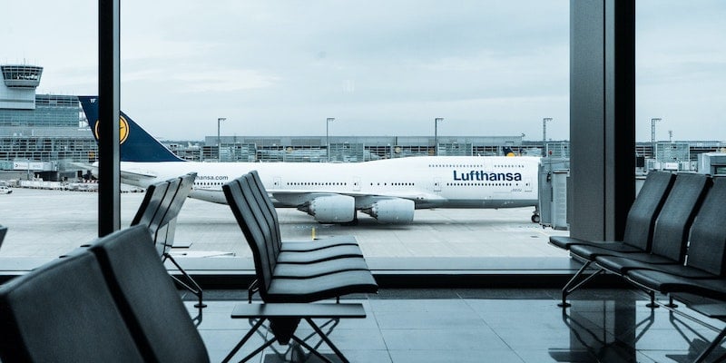 lufthansa-plane